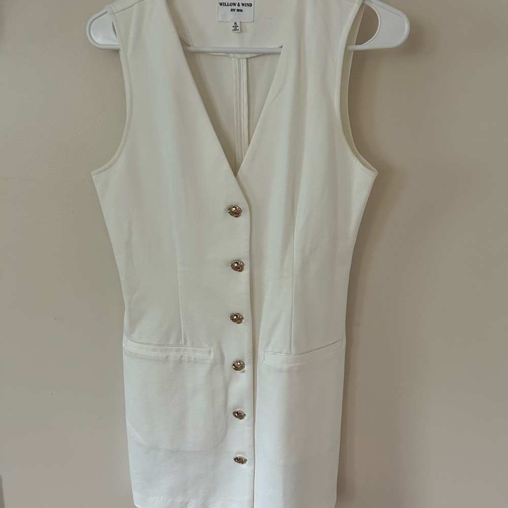 Chic White Button-Front Mini Dress